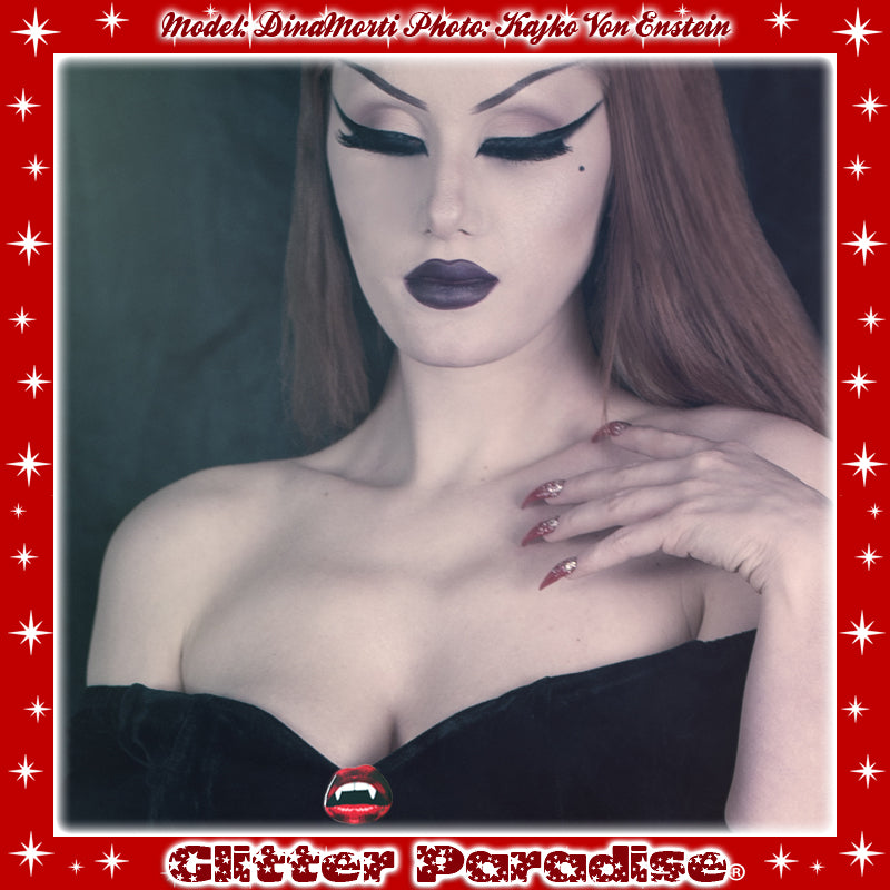 Brooch: Vampire Kiss