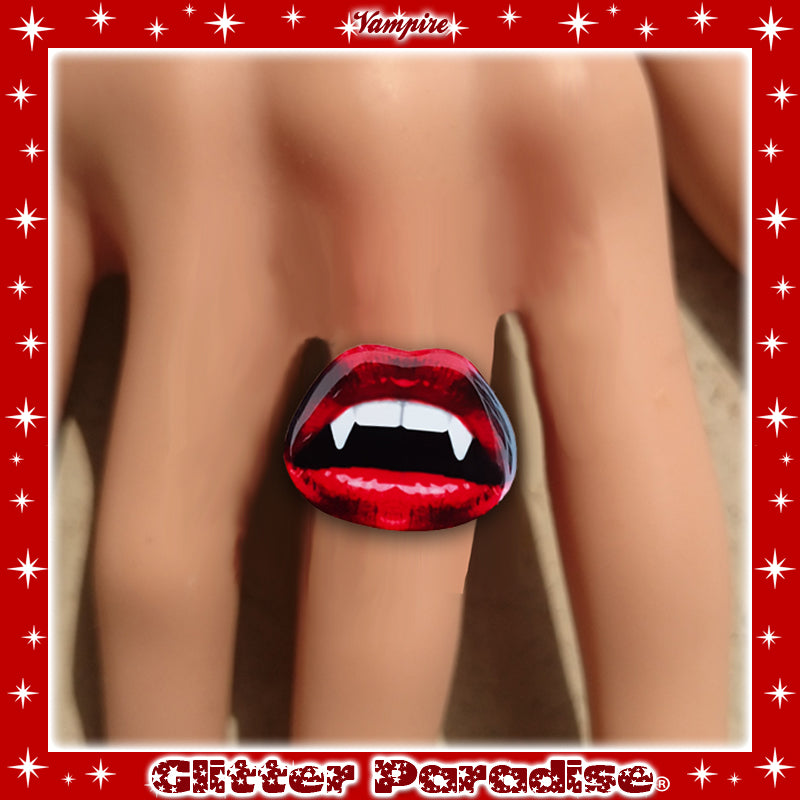 Brooch: Vampire Kiss