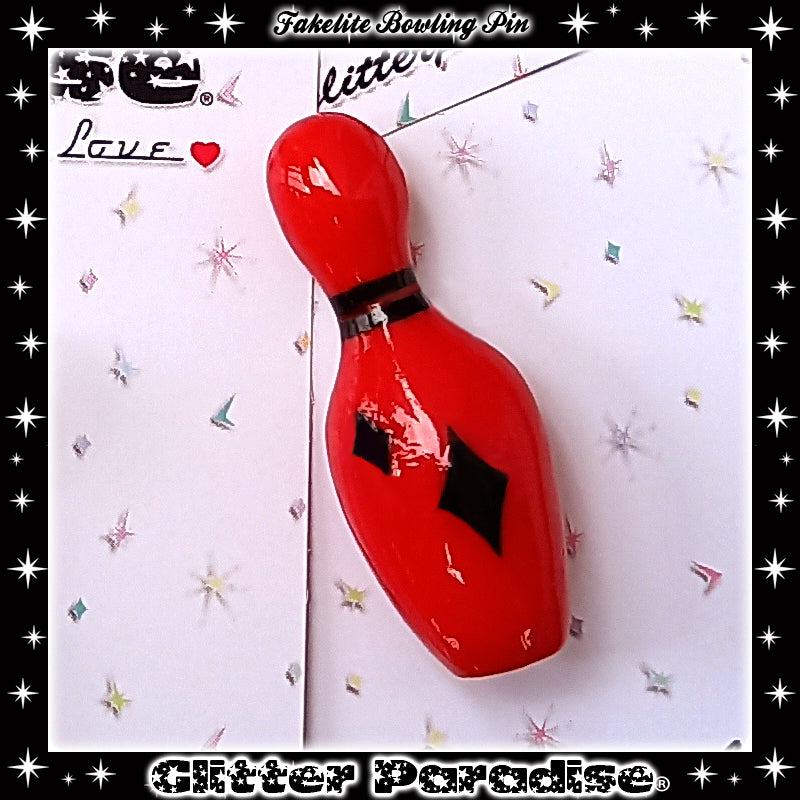 Brooch: Fakelite Bowling Pin