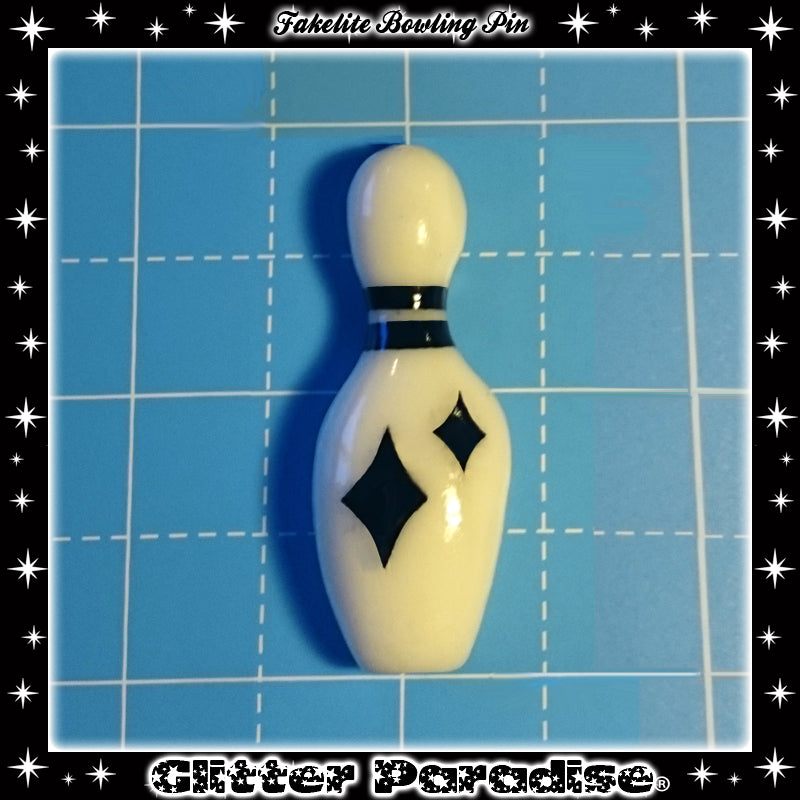Brooch: Fakelite Bowling Pin