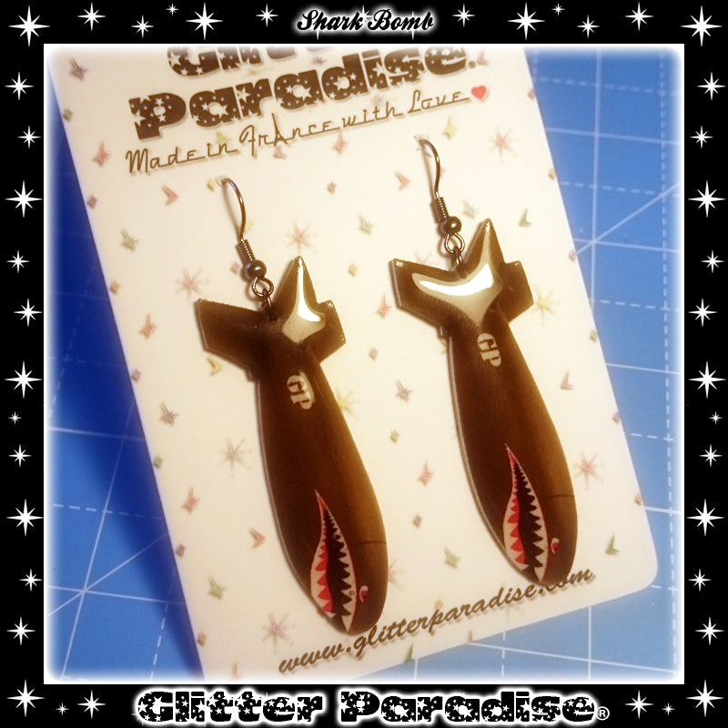 Necklace: Shark Bomb