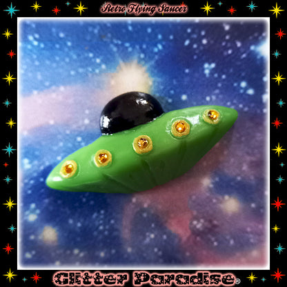 Broche : Retro Flying Saucer