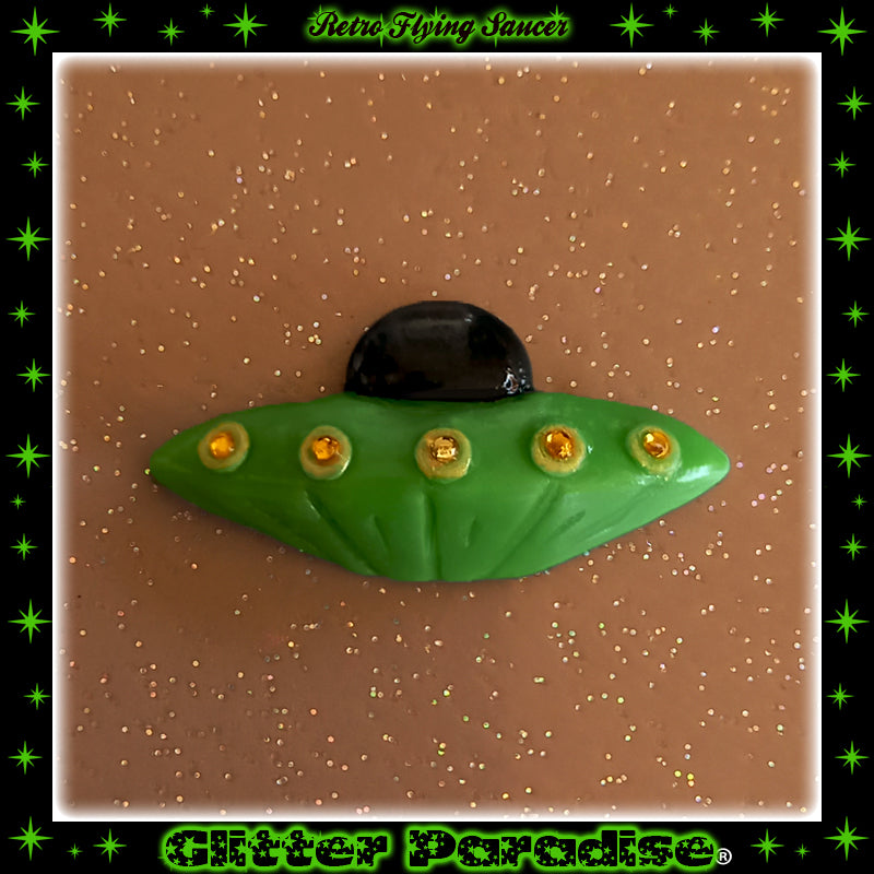 Broche : Retro Flying Saucer