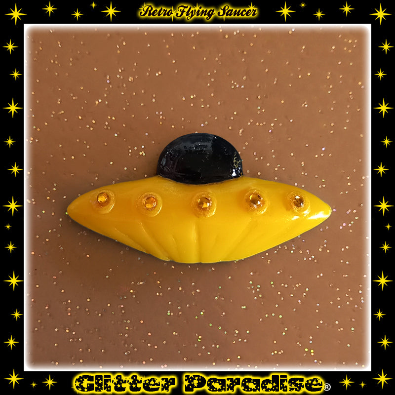 Broche : Retro Flying Saucer