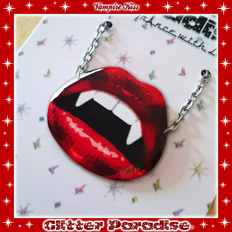 Brooch: Vampire Kiss