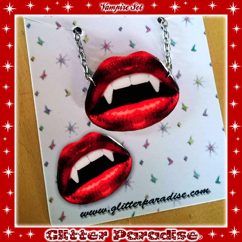 Brooch: Vampire Kiss