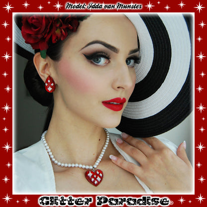 Necklace: Lucite Sparkle Heart & Pearls