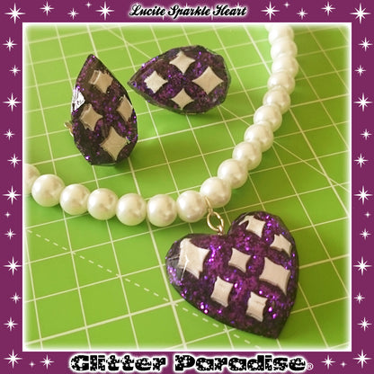 Necklace: Lucite Sparkle Heart & Pearls