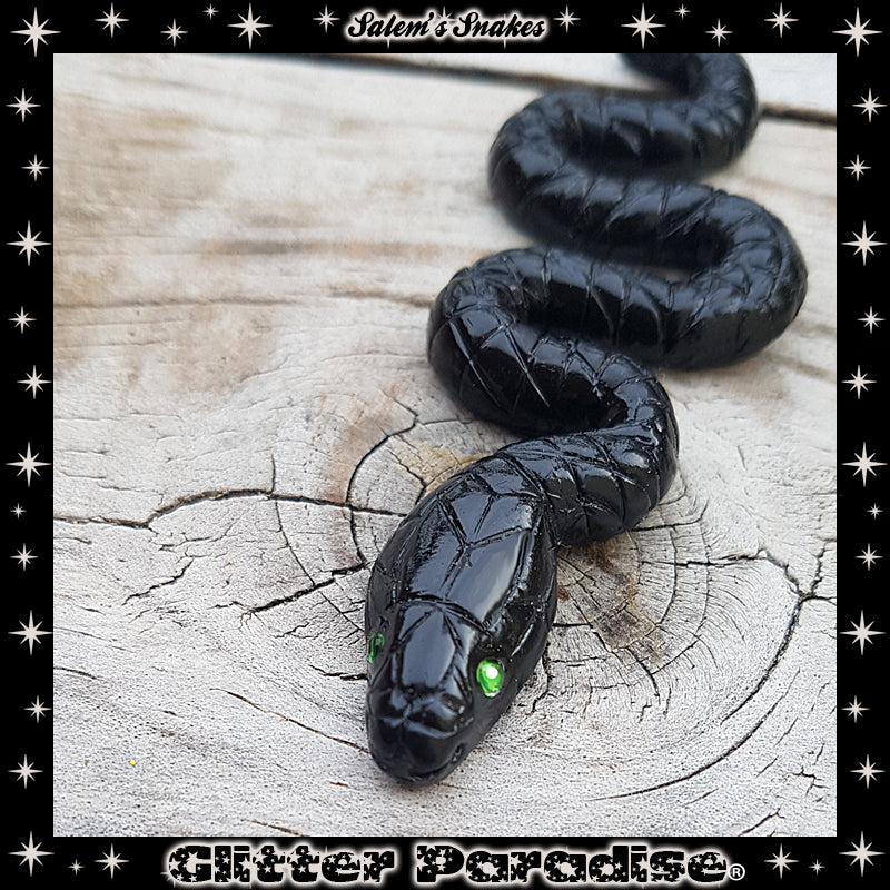 Pendientes: Salem's Snake
