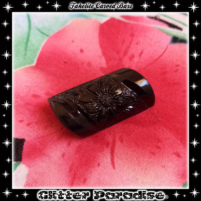 Brooch: Fakelite Carved Bar