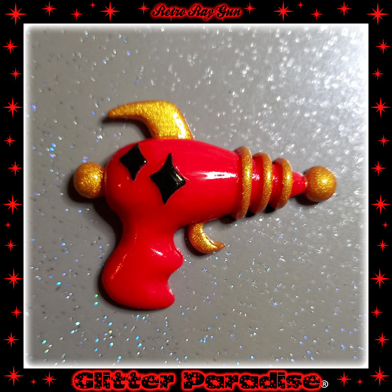 Brooch: Retro Ray Gun