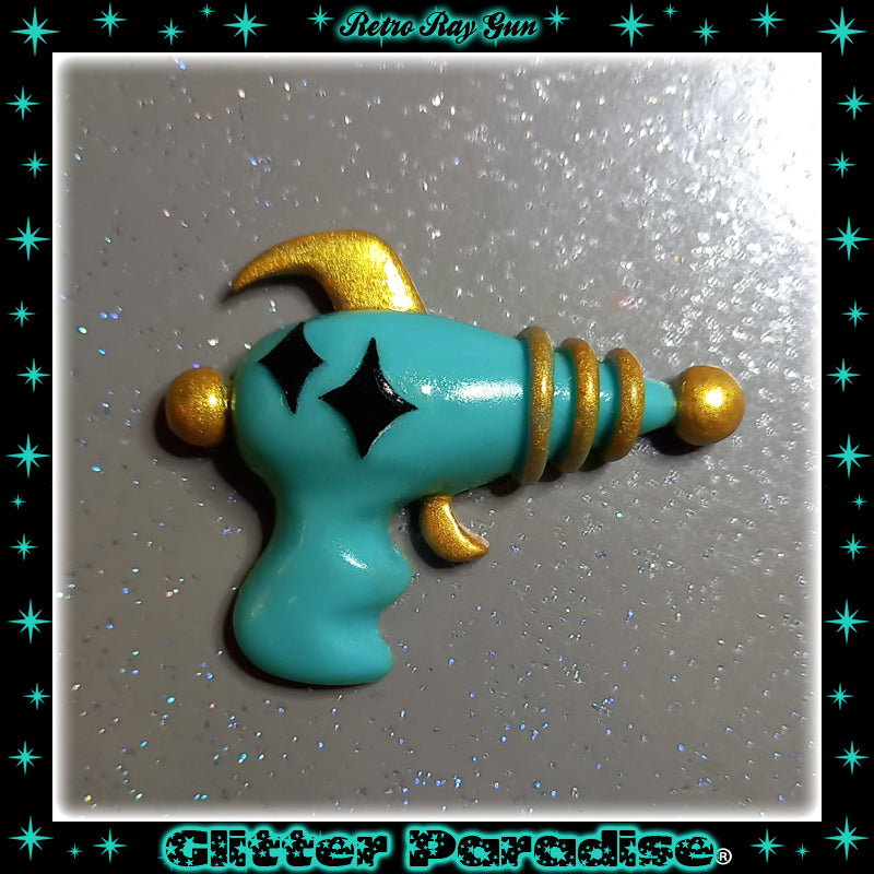 Brooch: Retro Ray Gun