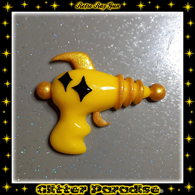 Brooch: Retro Ray Gun