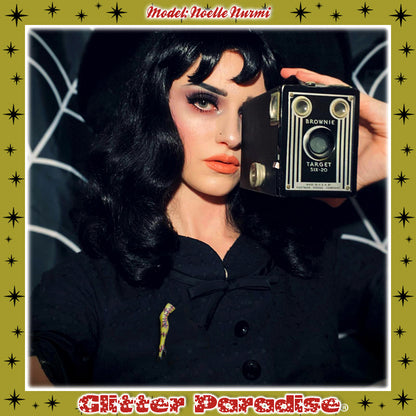 Broche: 40s Pinup Legs