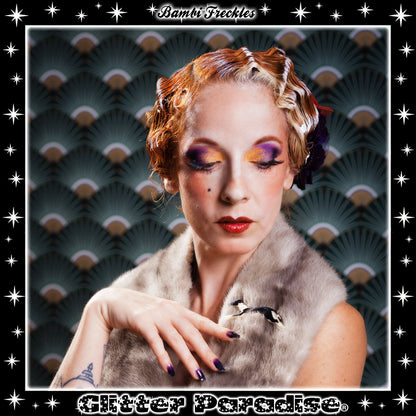 Broche: Greyhound