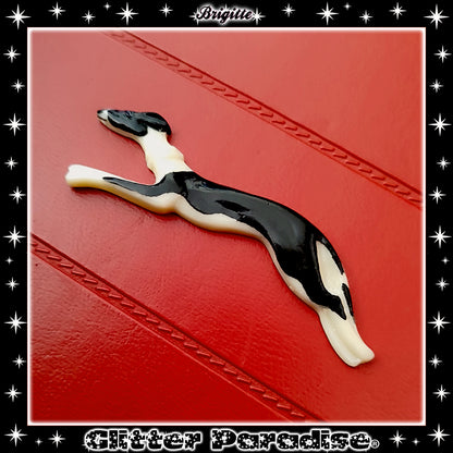 Broche: Greyhound