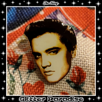 Broche: The King