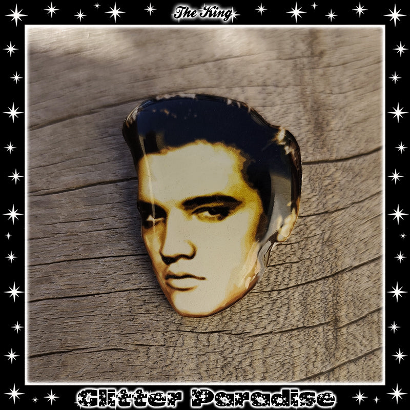Broche: The King