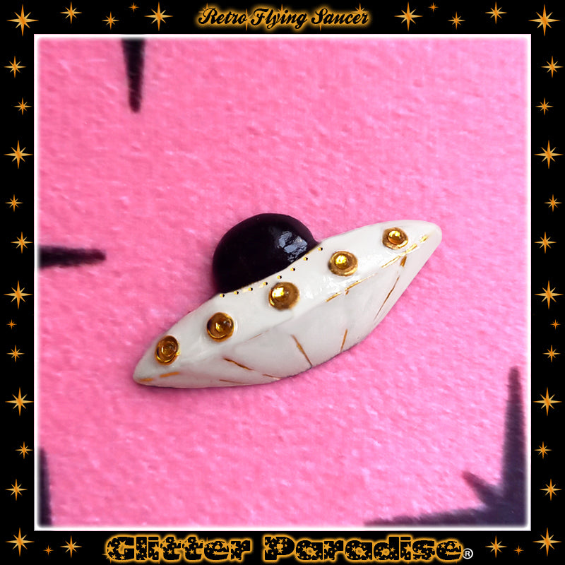 Broche : Retro Flying Saucer
