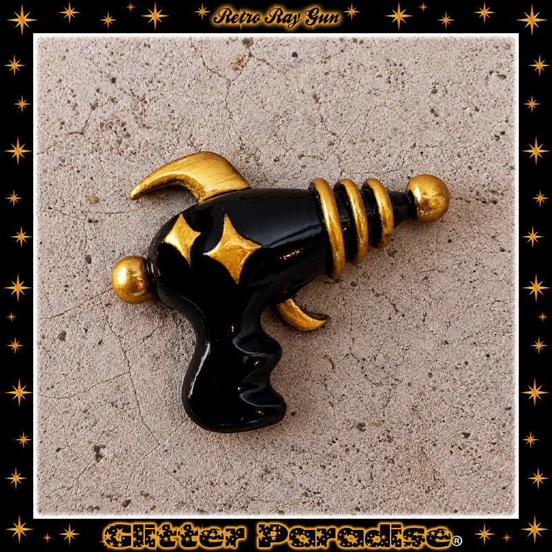 Brooch: Retro Ray Gun